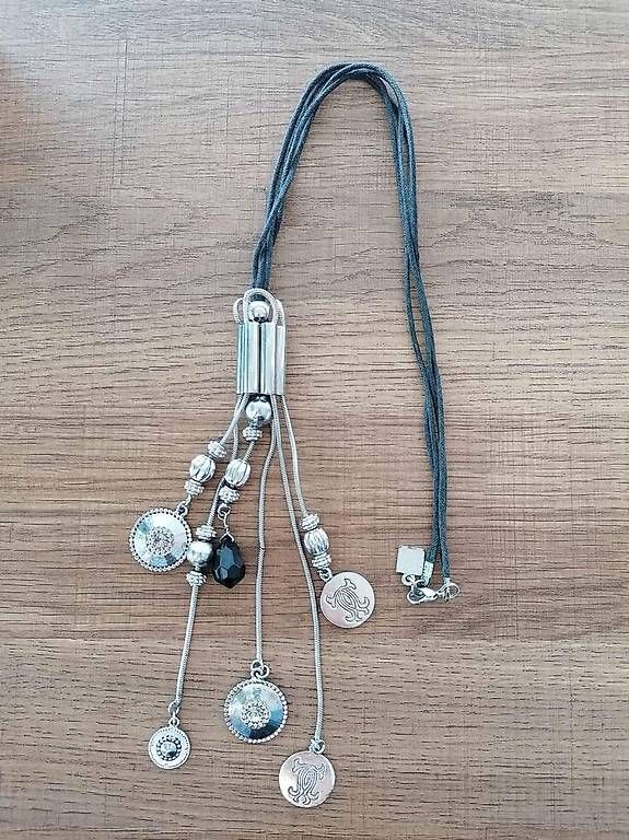Ketten: Halskette Modeschmuck mit vielen Anhängern – Gebraucht aus Nänikon von Manta87