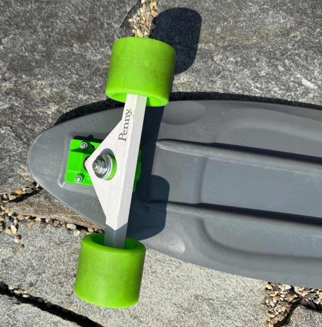 Penny Skateboards Skateboards: Penny Longboard grau/grün – Usato da Heerbrugg venduto da prypal 3