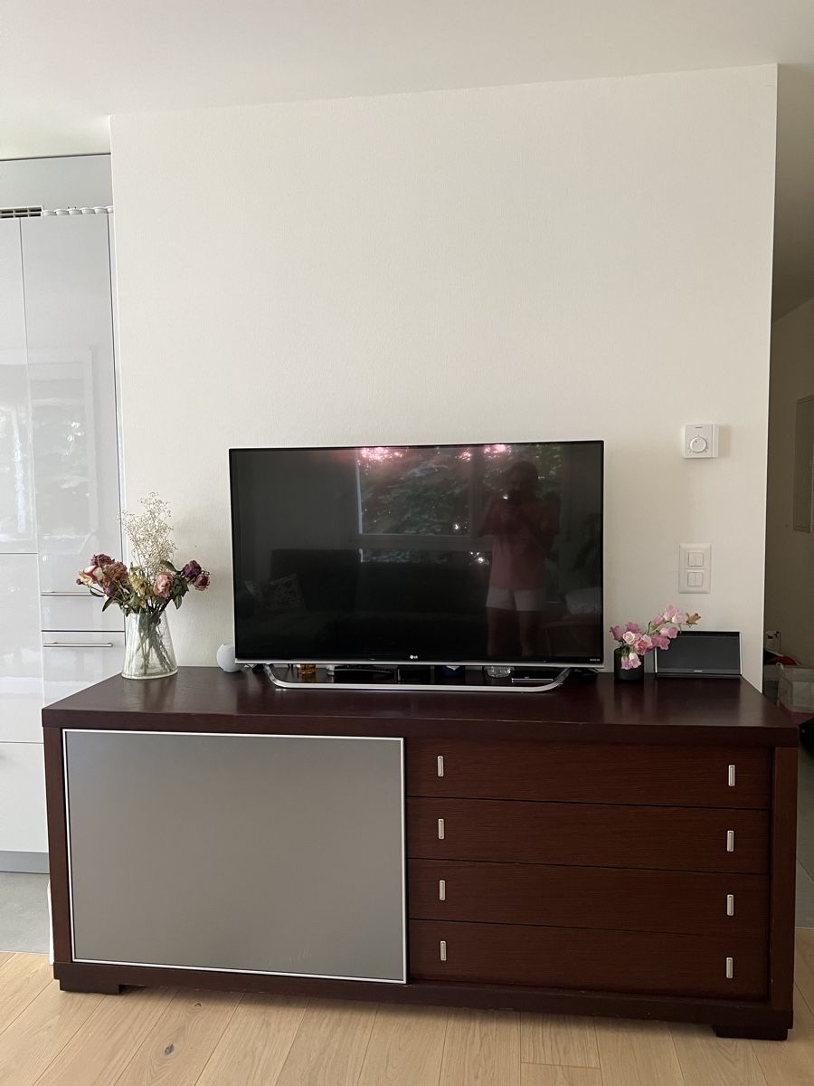 Credenze: Wooden comode- Calligaris made in Italy – Nuovo (secondo la descrizione) da Corsier GE venduto da Karol_save_planet 4