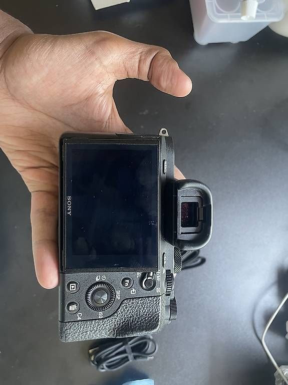 Fotocamera: Sony Alpha a7 II 24,3 MP Spiegellose Systemkamera – Usato da Basel venduto da yag2ru 4