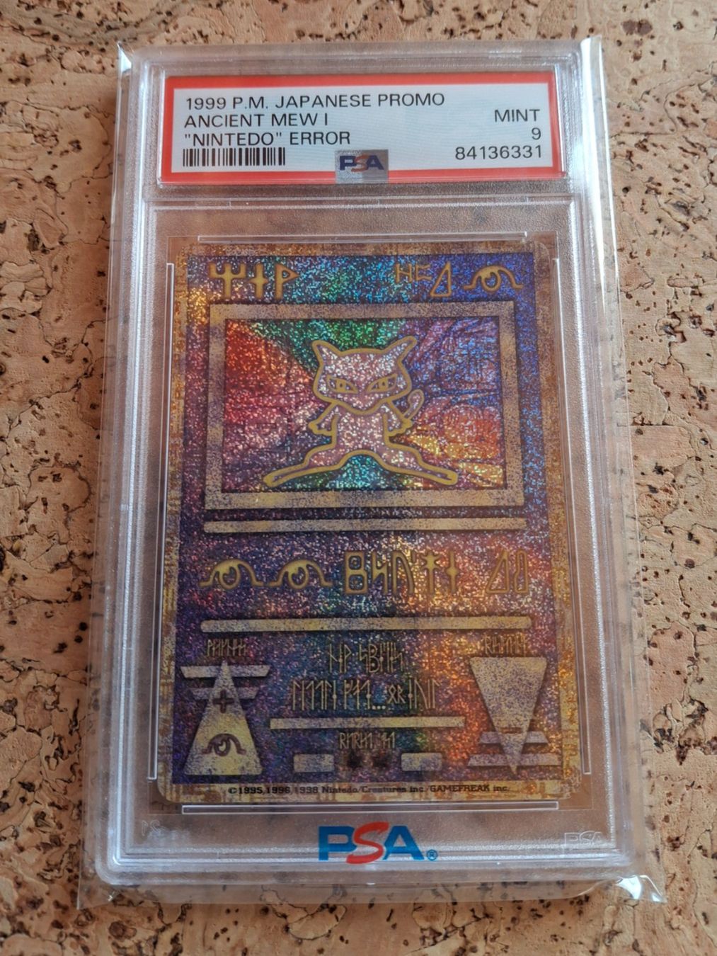 Pokémon Carte collezionabili: PSA 9 "Nintedo error" Ancient Mew 1999 – Nuovo e nell'imballaggio originale da Charrat venduto da Magmar