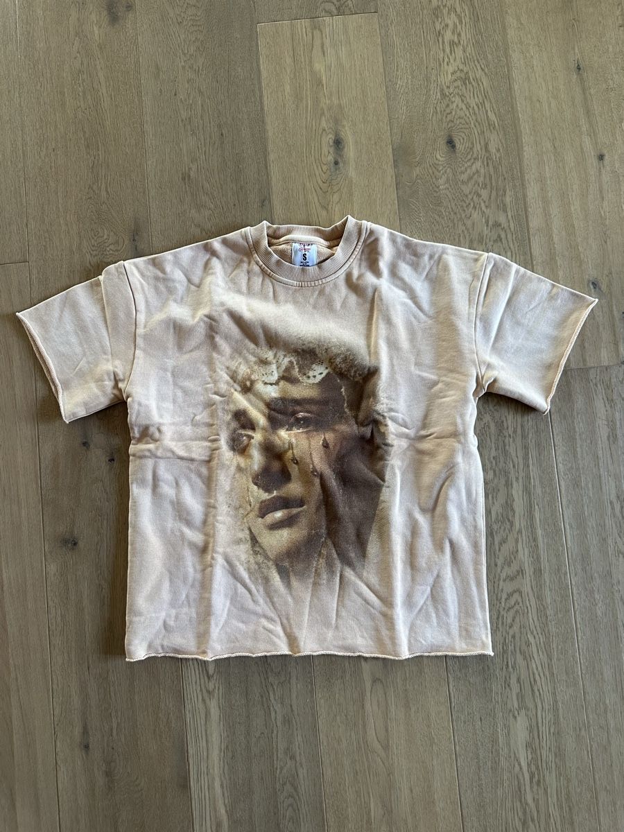 T-shirt: VA Maria Tshirt – Nuovo e nell'imballaggio originale da Seltisberg venduto da izz_8xth