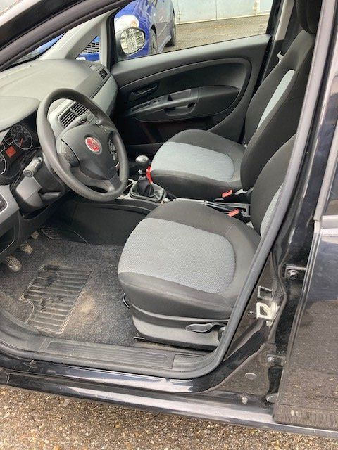 Fiat Automobili: FIAT Punto 1.2 8V – Usato da Frauenkappelen venduto da Autohaus-Bern 3