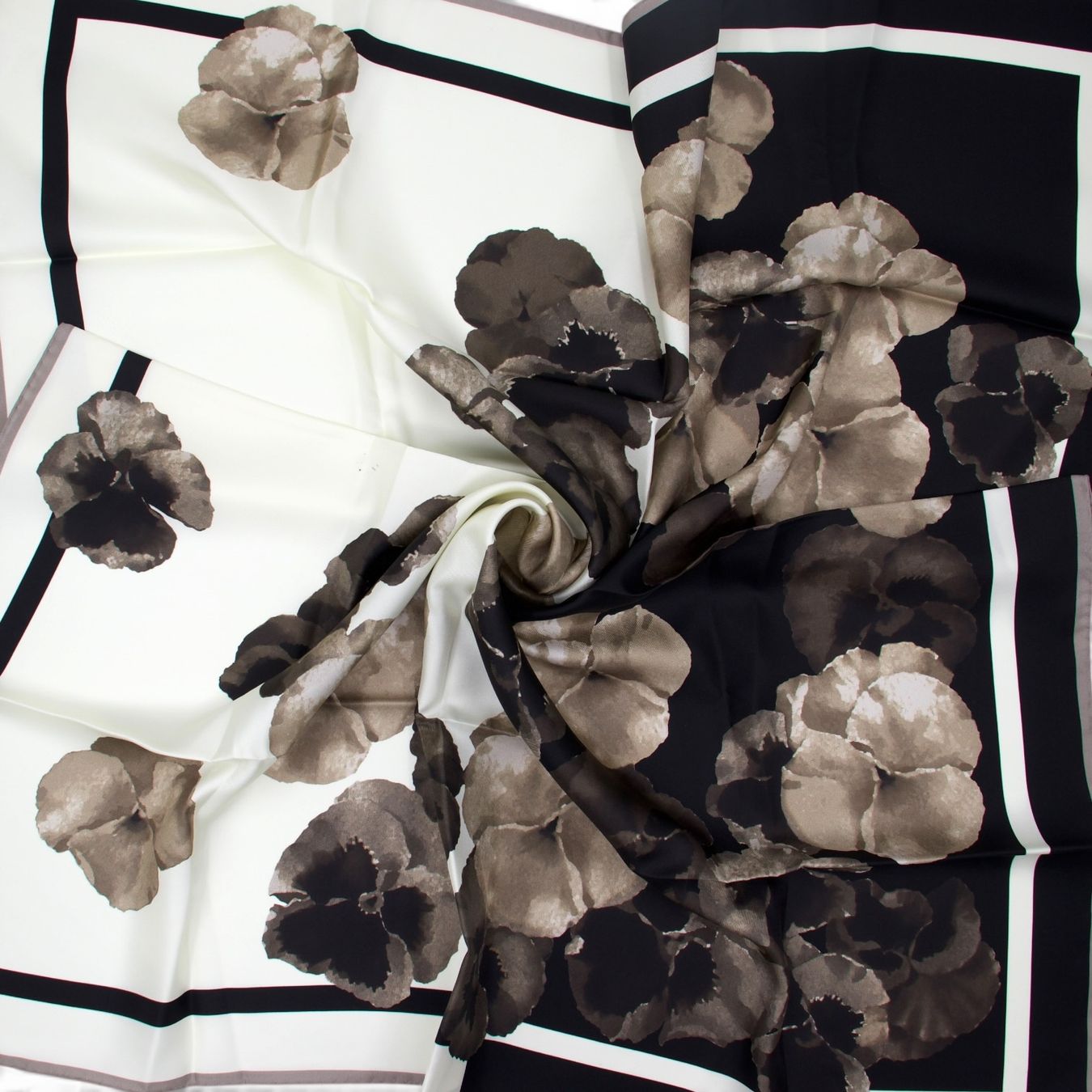 Valentino Foulard & Sciarpe: Valentino Seidentuch schwarz/crème – Usato da Binningen venduto da Designerlabels 4