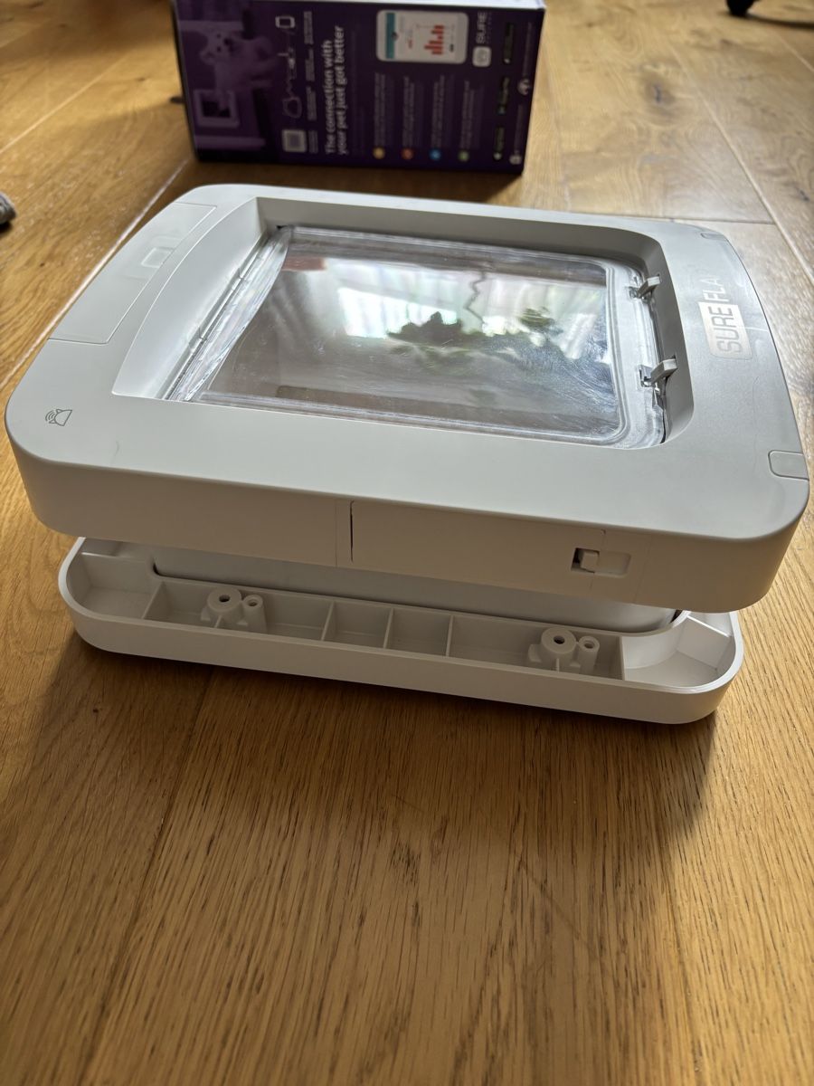 Gattaiole: Sure Flap Mikrochip Haustierklappe Connect – Nuovo e nell'imballaggio originale da huttwil venduto da Chira2015 3