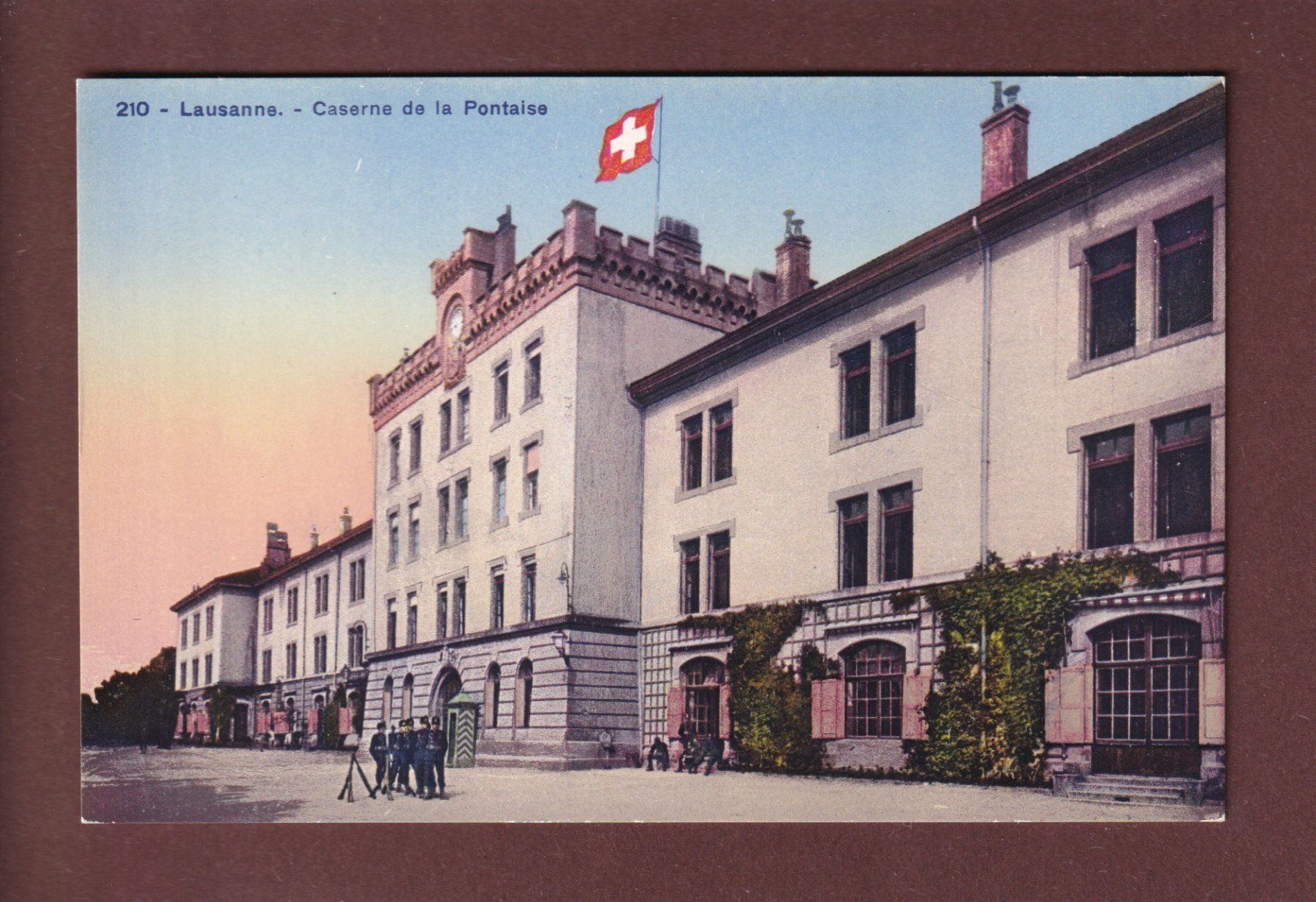Cartoline postali: LAUSANNE - Caserne de la Pontaise – Usato da Pully venduto da nicecards