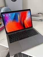 MacBook Pro 13 (2016)  16 GB RAM, 512 GB SSD