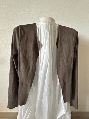 ONLY Damen Jacke Grösse 38 braun Lochmuster