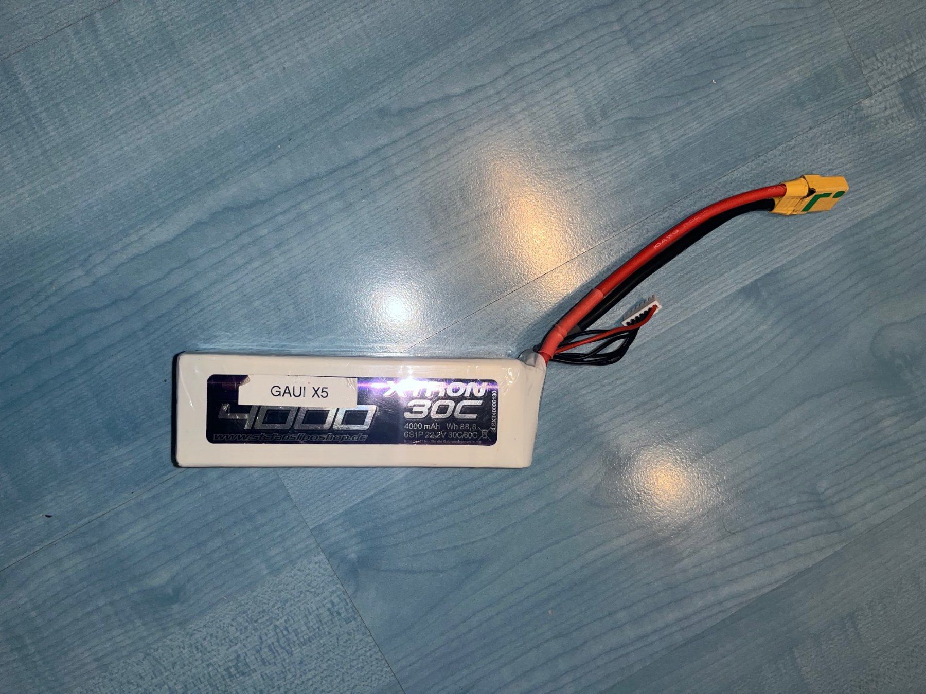 Akkus, Ladegeräte & Netzgeräte: Akku 6S 4000mAh – Gebraucht aus Belp von gruemple