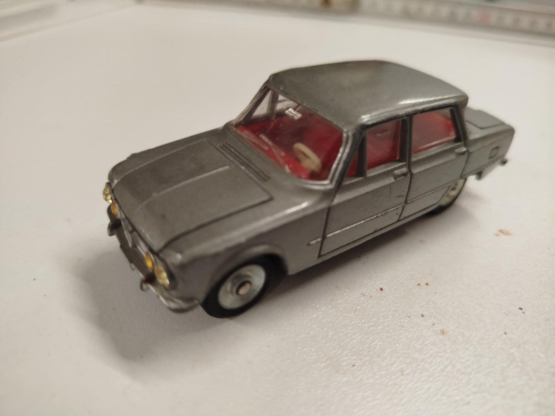 Dinky Toys Modellini d'auto: Dinky Toys (nr 19) – Usato da La Chaux-de-Fonds venduto da Emmaus2300CDF 2
