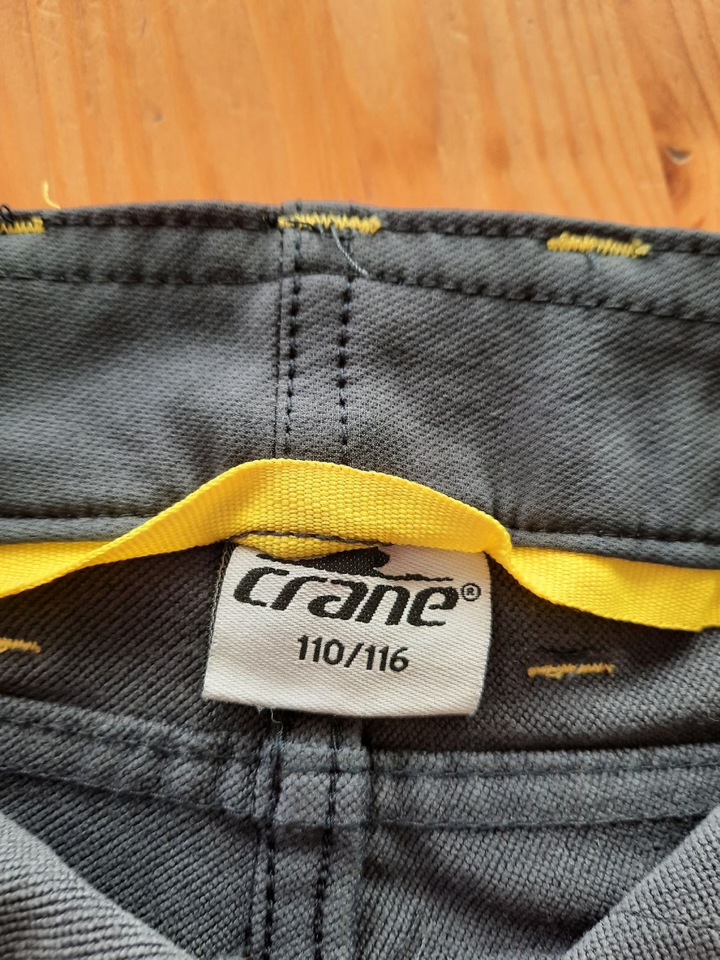 Pantaloni: Freizeithose Grösse 110/116 – Usato da Aesch BL venduto da ChezToKa 2