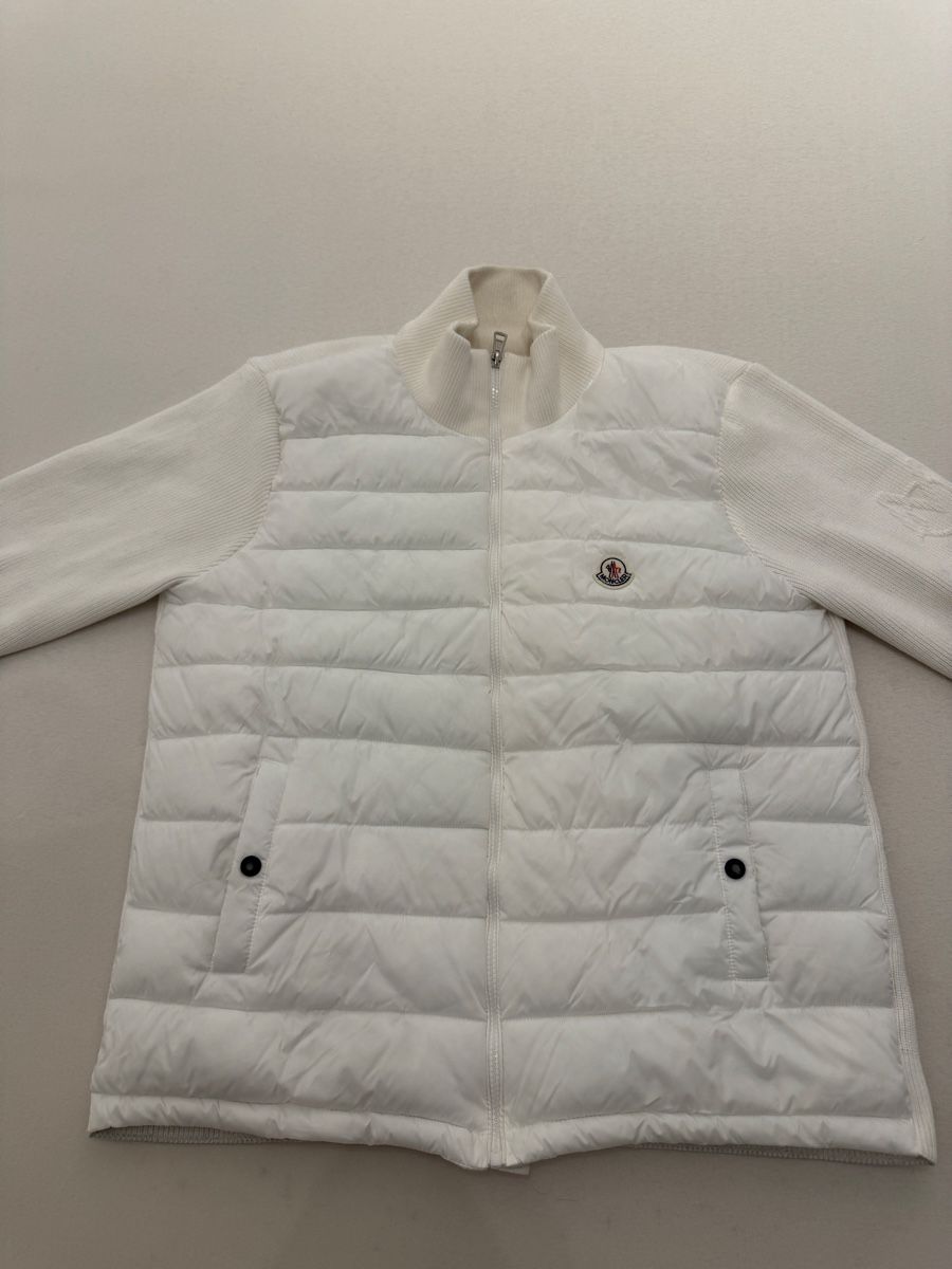 Moncler Giacche: Moncler cardigan – Nuovo (secondo la descrizione) da Chur venduto da sil_v7n6