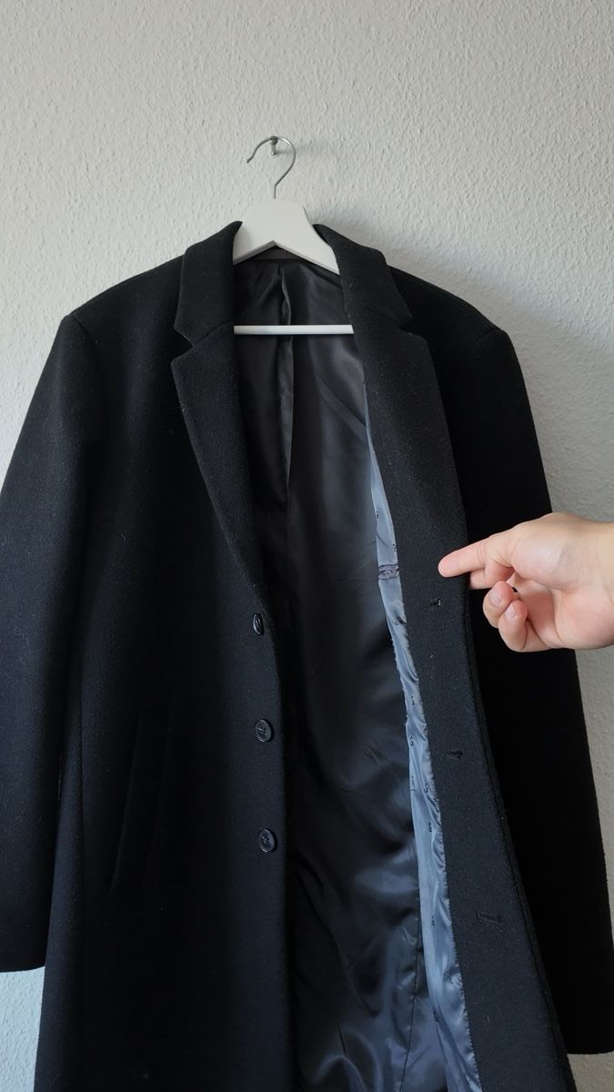 Cappotti: Klassischer schwarzer Wintermantel Herren Gr.52, elegant, wi – Usato da Basel venduto da 2ndhandSwiss 1