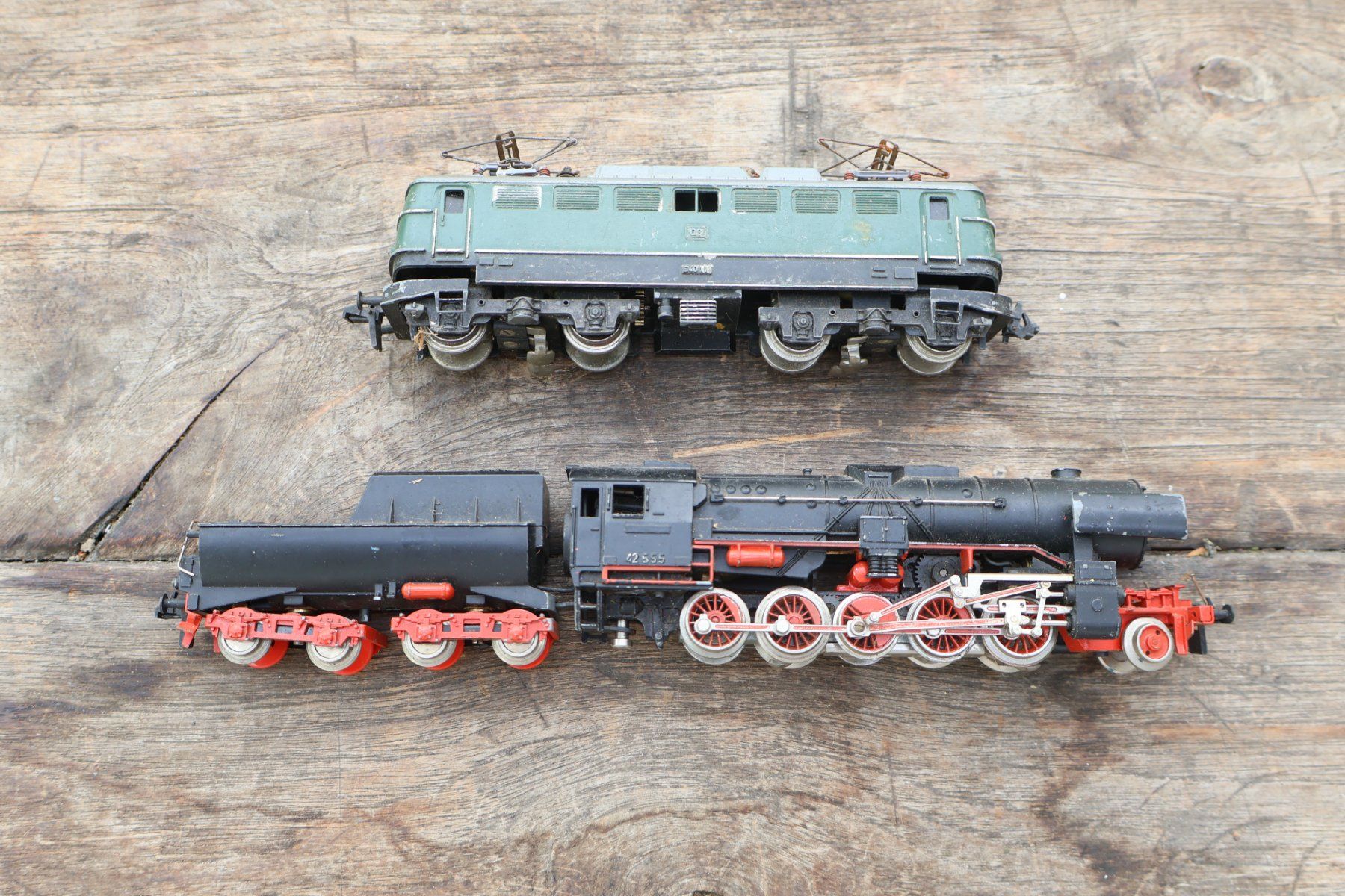 Trix Modellini di ferrovie: Trix Express grosse Dampflok BR 42 + E-Lok H0 - Metall – Usato da Winterthur venduto da Monstera 4
