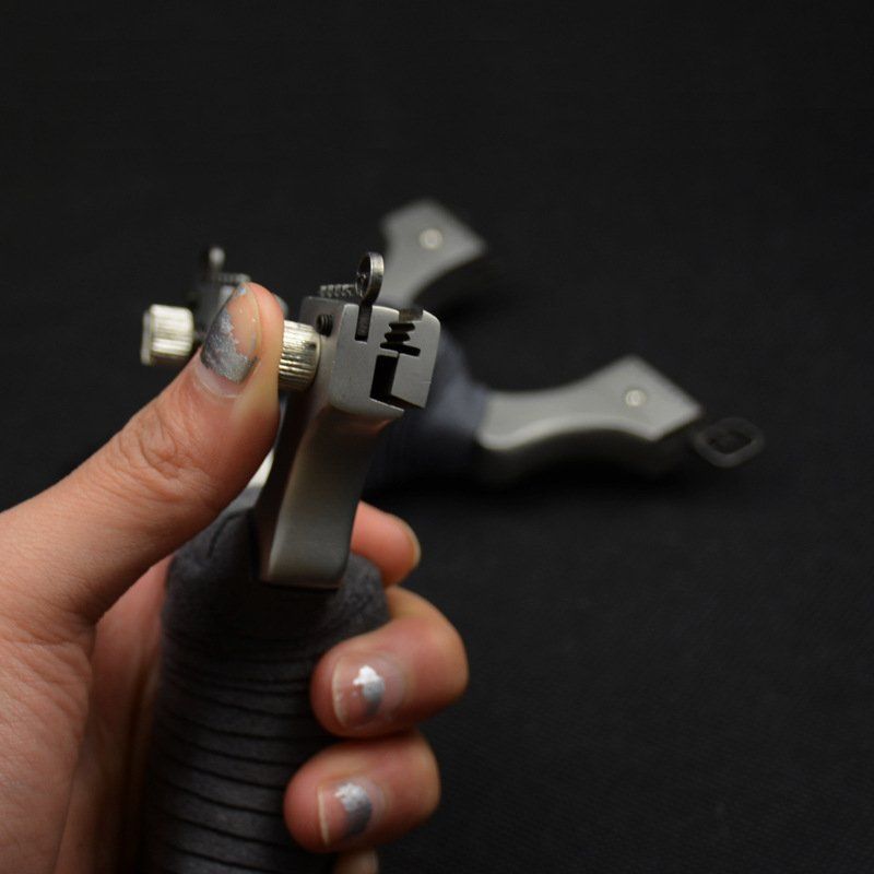 Tiro con l'arco: Professionelle Jagd Schleuder, Steinschleuder-Set – Nuovo (secondo la descrizione) da Tumegl/Tomils venduto da Steinschleuder-Shop 5
