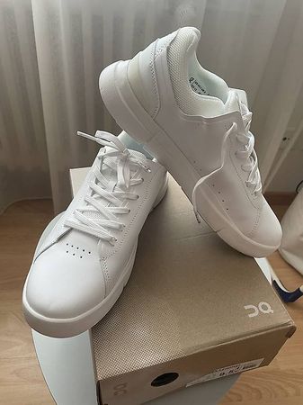 ON The Roger Advantage Schuhen Grösse 43