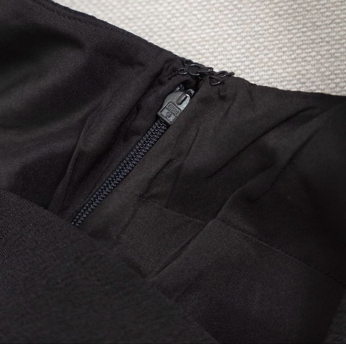 Kleider: klassisches schwarzes Kleid – Neu und originalverpackt aus Veyras von ValClasse 4
