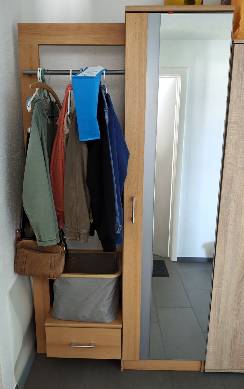 Guardaroba: Garderobe – Usato da Menziken venduto da Noelia86