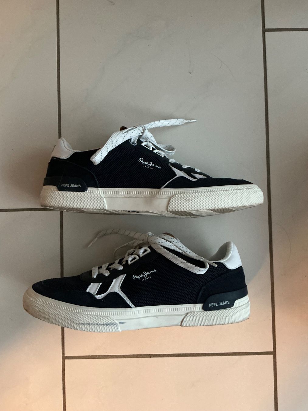 Pepe Jeans Scarpe da uomo: Schöne Pepe Jeans Stoff Schuhe Gr.42 – Nuovo (secondo la descrizione) da Biel-Benken BL venduto da Sahra1 1