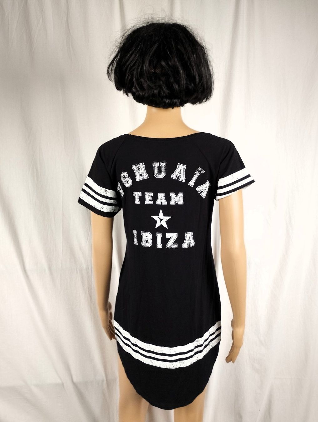 T-shirts: USHUAIA T-Shirt Gr.S – D'occasion à Schübelbach par Restwert_Schubelbach 3