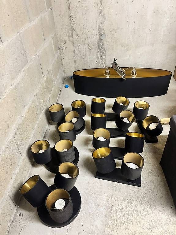 Lustres & lampes de plafonds: Ensemble luminaires – D'occasion à Vétroz par res_g58f