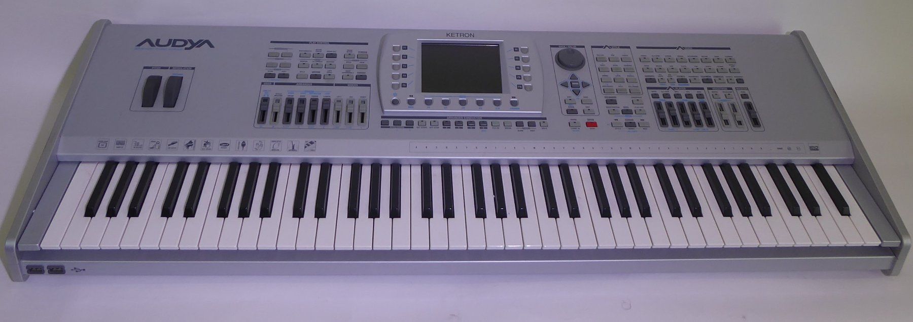 Ketron Strumenti musicali: Ketron Audya 76 Arranger-Keyboard Workstation – Usato da Bern venduto da blaukreuz-brocki_BE 1