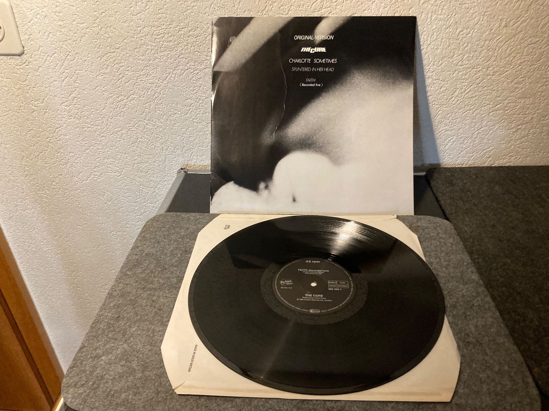 Schallplatten: The Cure - Charlotte Sometimes (12") – Gebraucht aus Fribourg von Karushi