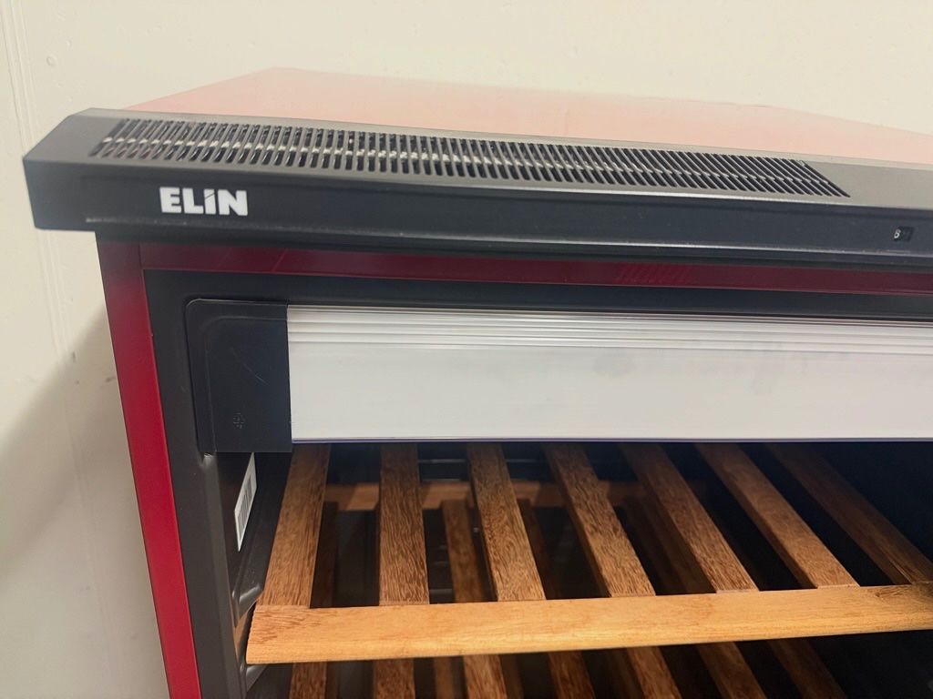Réfrigérateurs: Weinkühler Elin rot – D'occasion à Baar par ralf.s 1