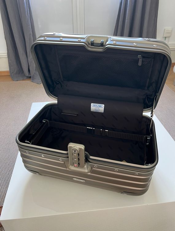 Wunderschne Rimowa Beauty Case Fotos