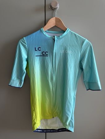 Le Col Radtrikot LCCC blau gelb Grösse M guter Zustand