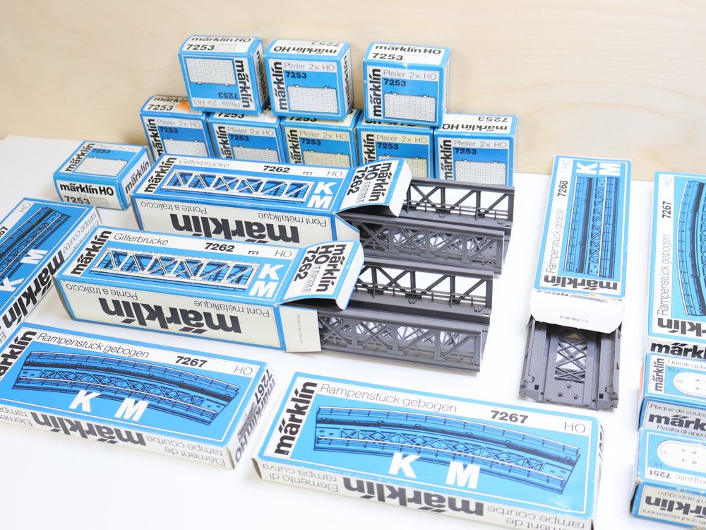 Märklin viele Rampenstück Brücken/Pfeiler 7262/7268/7267 Top (Gebraucht ...