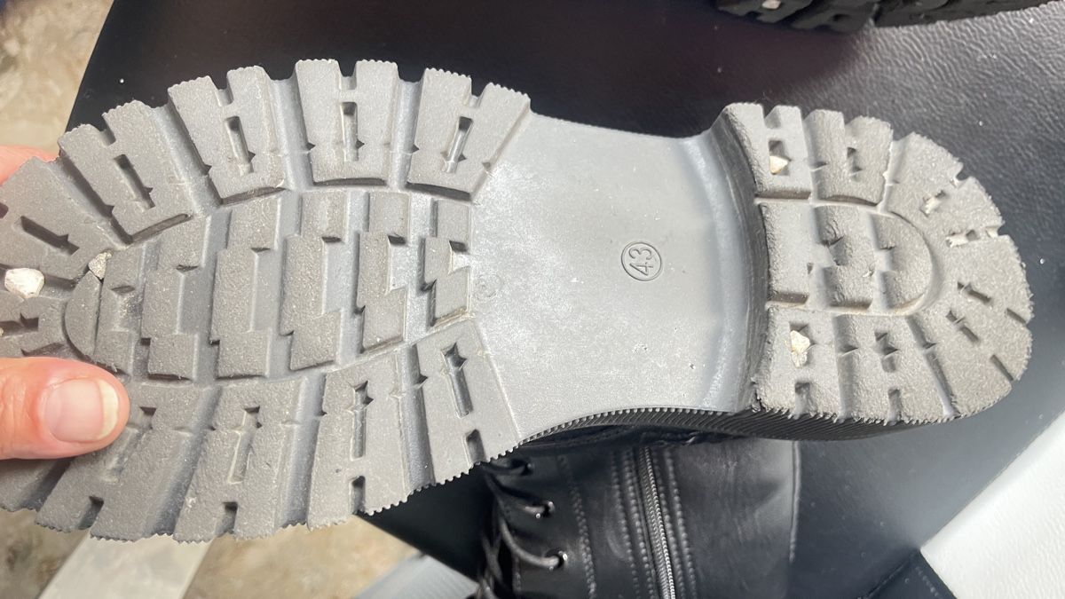 Herrenschuhe: Schwarze Boots Gr. 41 gut erhalten – Gebraucht aus Trimbach von Alessia75 4