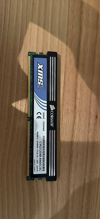 Memoria / RAM: Corsair XMS2 DDR2 Ram – Usato da Grenchen venduto da Strassenschild_9