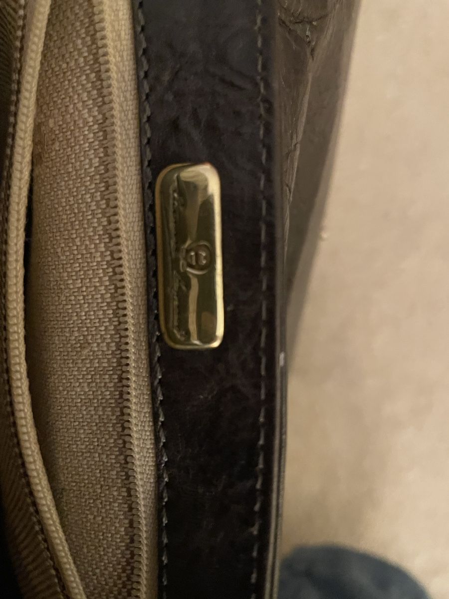 Aigner Taschen für Damen: Stylish Aigner Leather Bag 80s – Gebraucht aus Waedenswil von Paps04 4