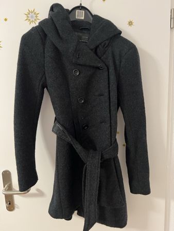 Elegante Only Mantel, Grösse S, perfekt für den Winter