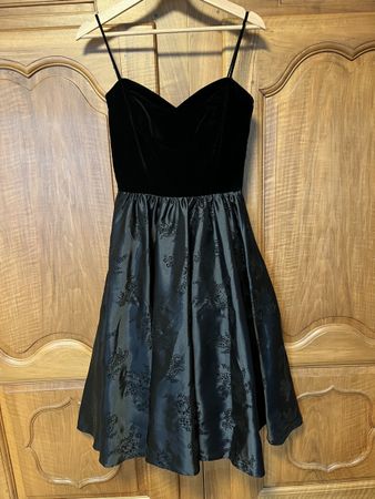 Vintage Kleid mit Samt schwarz Gr. 36