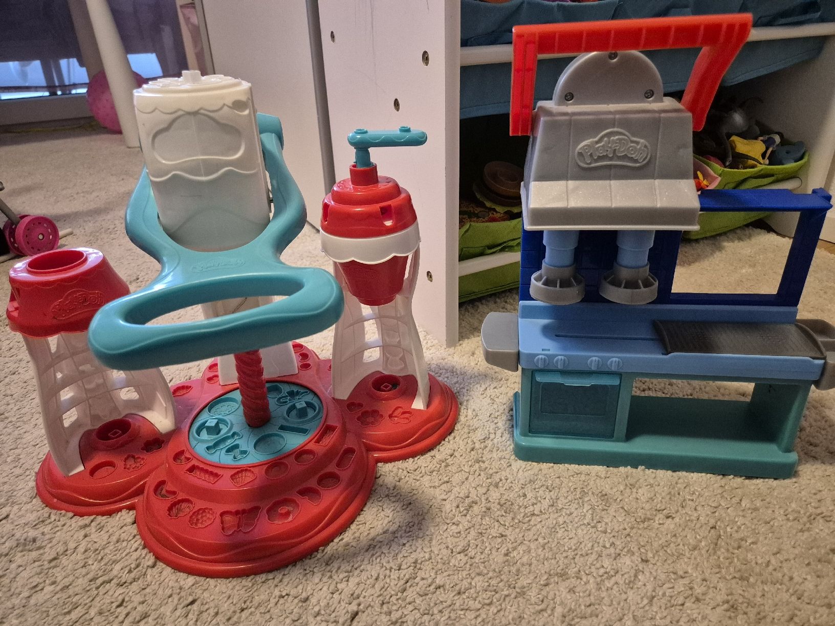Play-Doh Giocattoli: Play-Doh Küchenset und Eismaschine – Usato da Altendorf venduto da caj_hry2