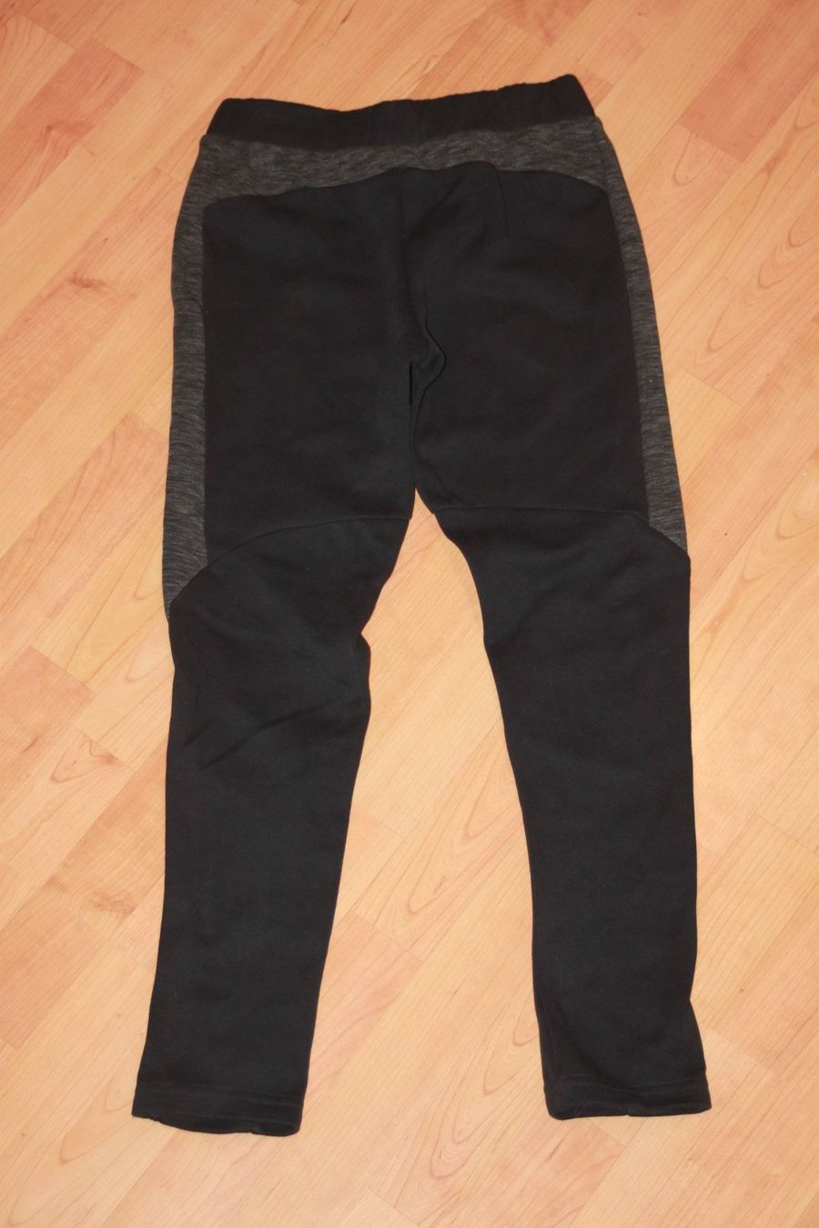 Puma Pantaloni: schwarze lange Trainerhose 152 Puma – Nuovo e nell'imballaggio originale da Wenslingen venduto da Strick4Alpaca 1