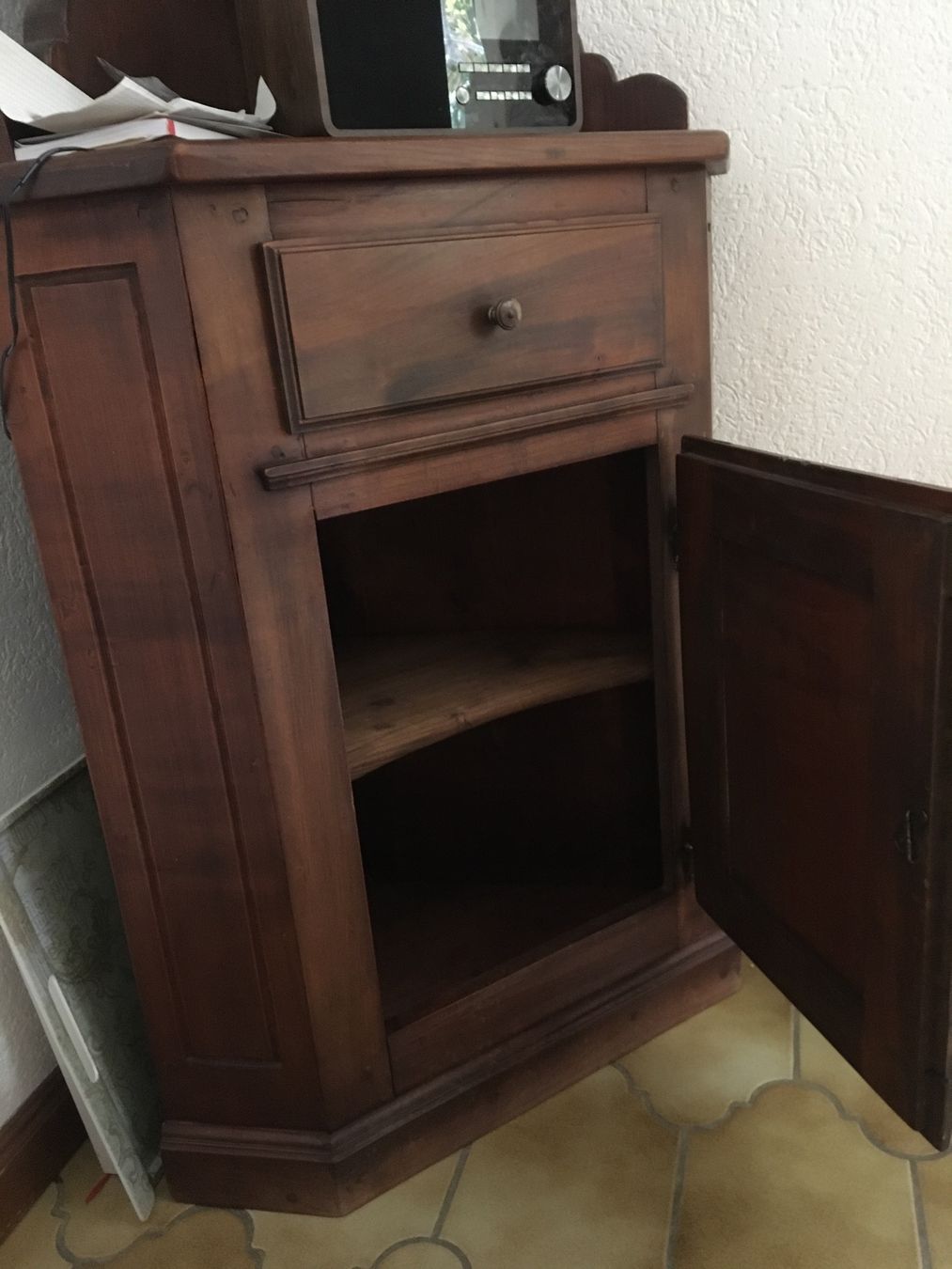 Armadi: Armoire / buffet d'angle en bois style rustique – Usato da Vufflens-le-Château venduto da vcourvoisier 2