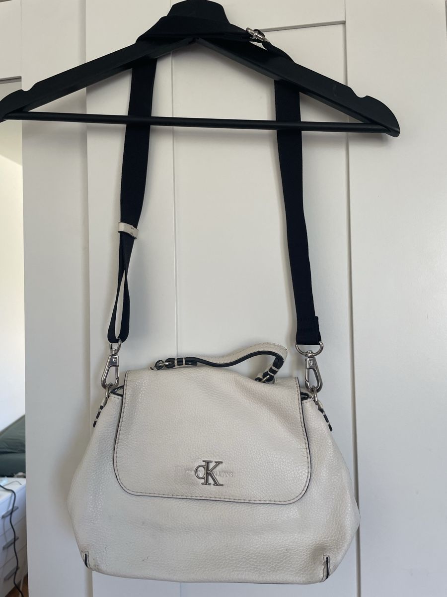 Taschen für Damen: Calvin Klein Jeans Umhängetasche – Gebraucht aus Zürich von eri_n7p5 4