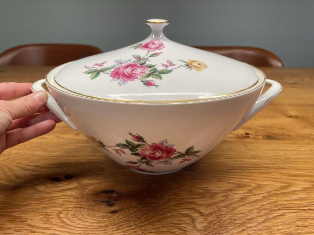Ciotole: Suppenschüssel Vintage Rosenmuster – Usato da Niederbüren venduto da poschti