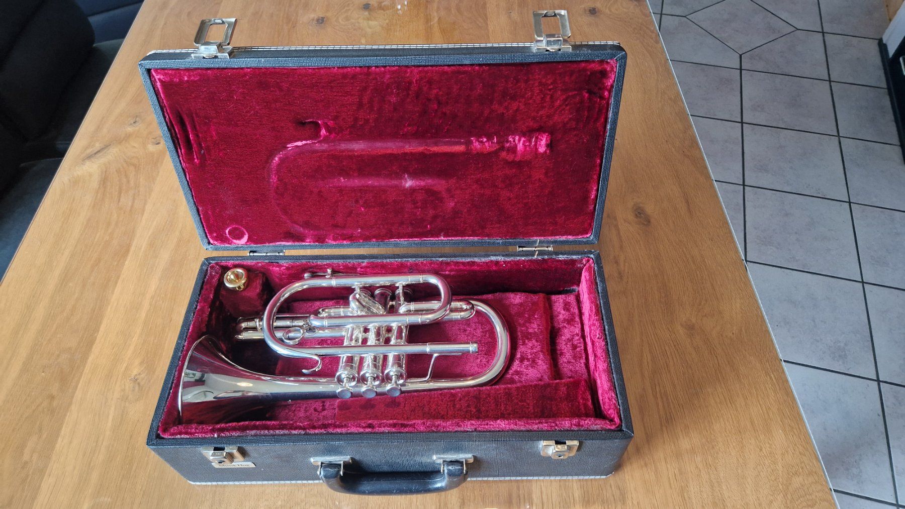 Besson Strumenti musicali: Kornett Bb Besson – Nuovo (secondo la descrizione) da Wängi venduto da mas_7ldd 7