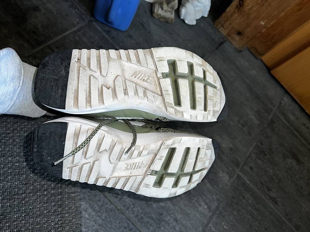 Scarpe da uomo: Nike Sneaker 39 – Usato da Amriswil venduto da Livia.Schori 2