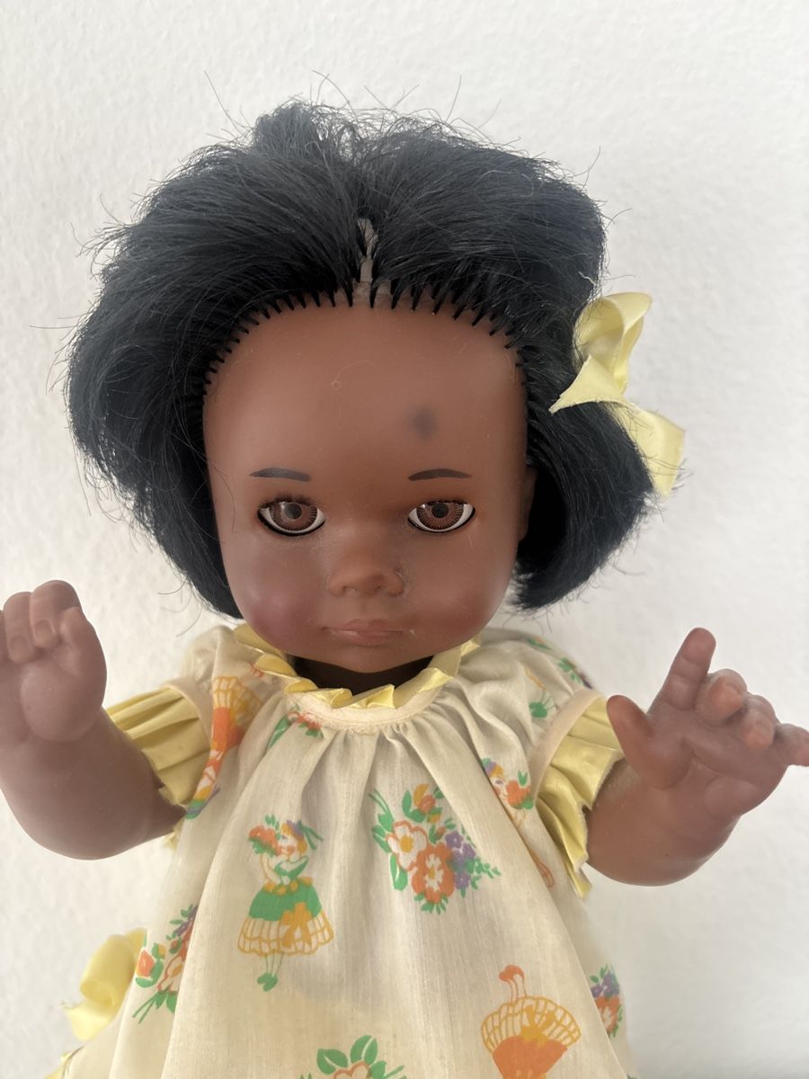 Poupées: schwarze Puppe 35 cm lang – D'occasion à Kriens par Wundertuete17 1