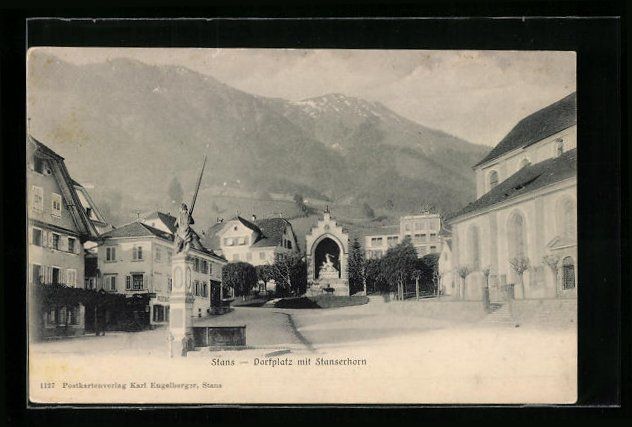 Cartoline postali: AK Stans, Dorfplatz mit Stanserhorn – Usato da Berlin venduto da bartko-reher