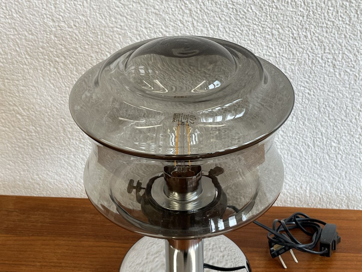 Lampen: Vintage Chrom Tischleuchte mit Rauchglas-Schirm, – Gebraucht aus Horgen von Grizzly83 1