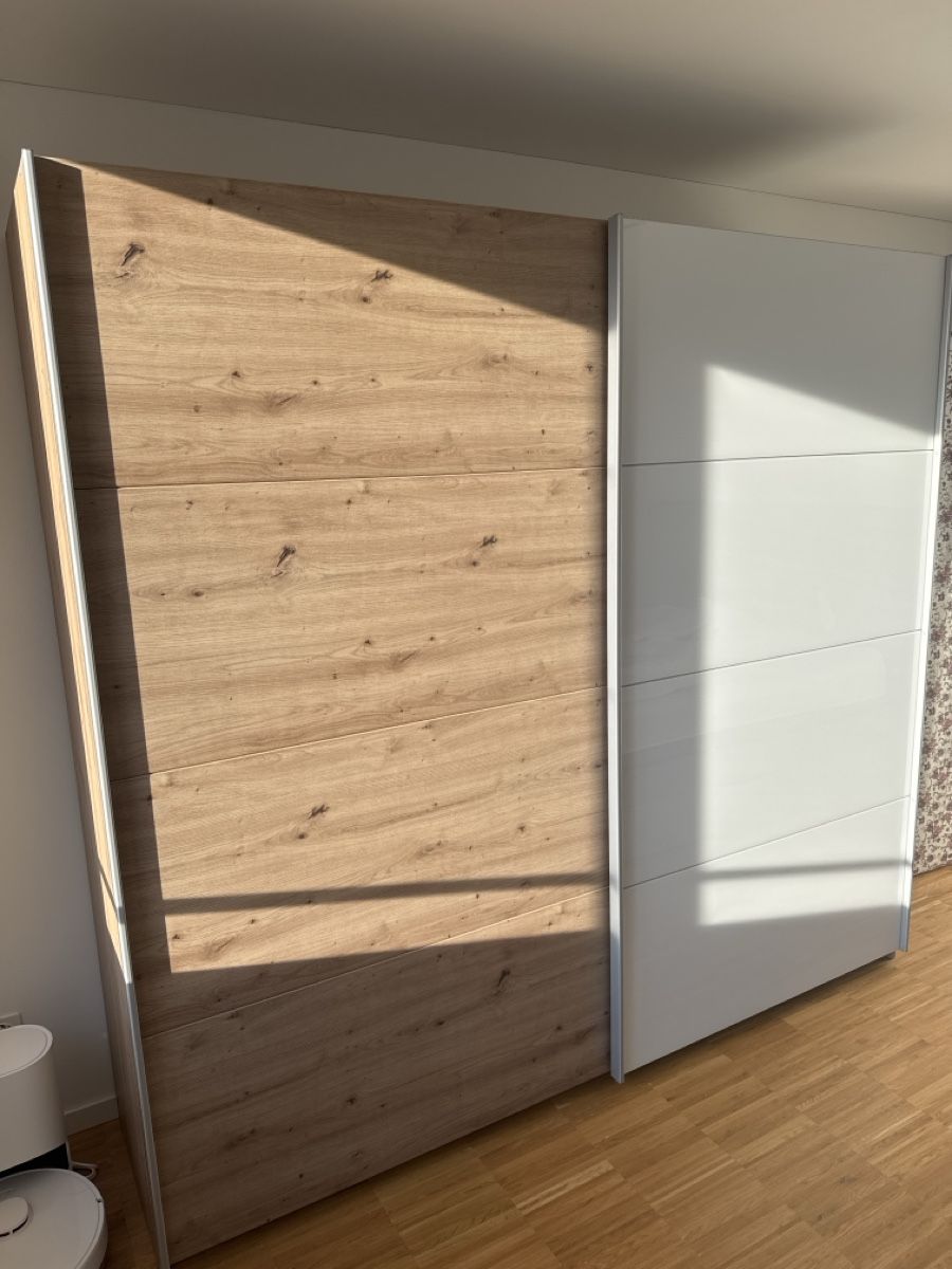 Armadi: Schrank Holz/weiss – Usato da  venduto da  2