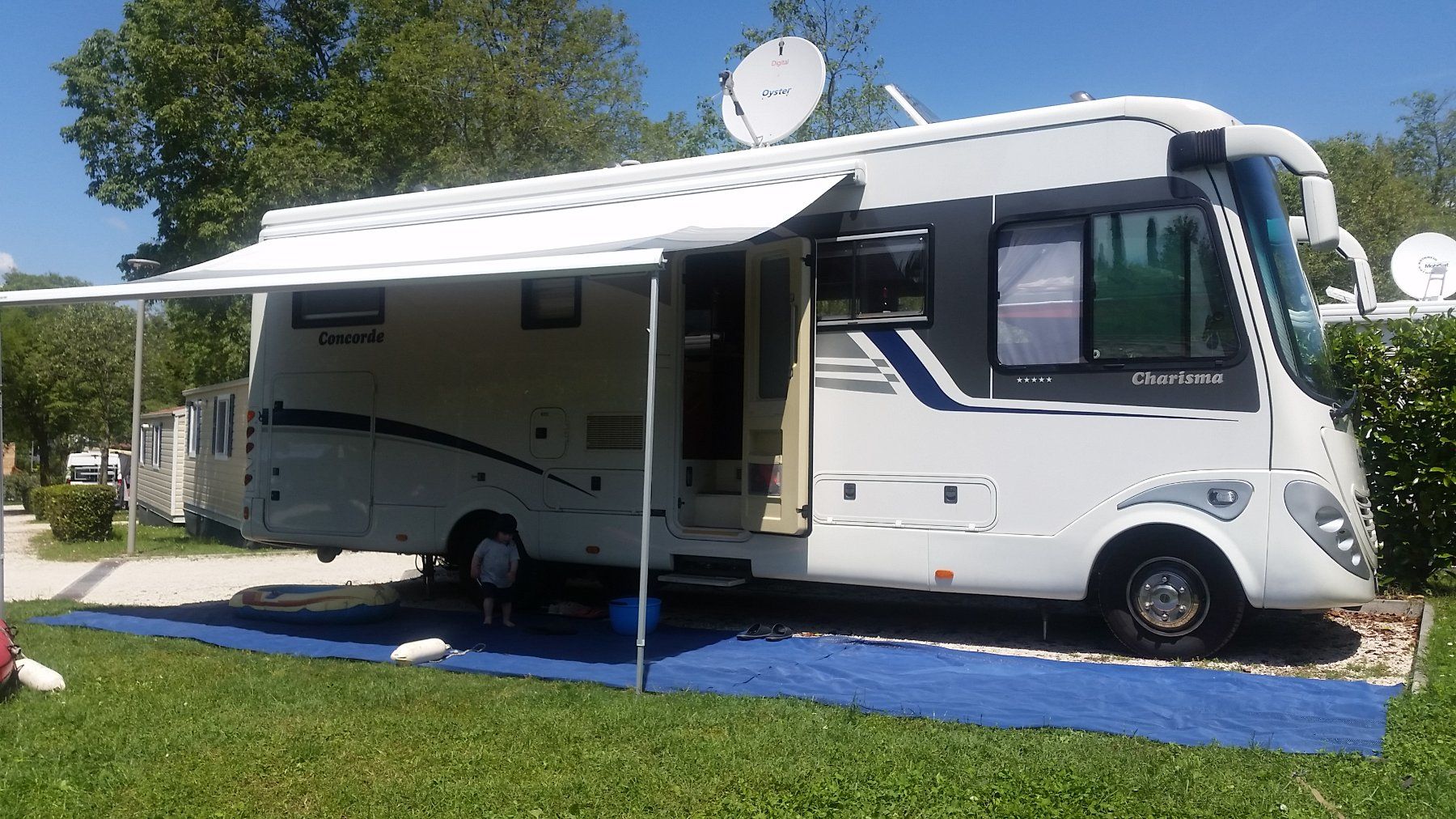 Concorde Veicoli da campeggio: Wohnmobile Concorde Charisma 840 F – Usato da Worb venduto da Werich 4