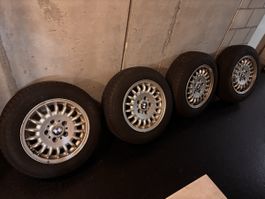 Original BMW 15 Zoll Alufelgen.