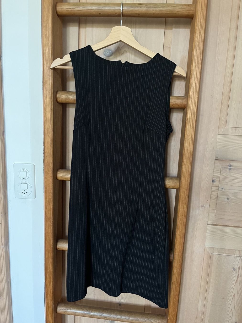 Mango Robes: Neue Mango Kleid 'DIPLA' Schwarz Gross M – Neuf avec emballage d'origine à Würenlos par ele_6dpd